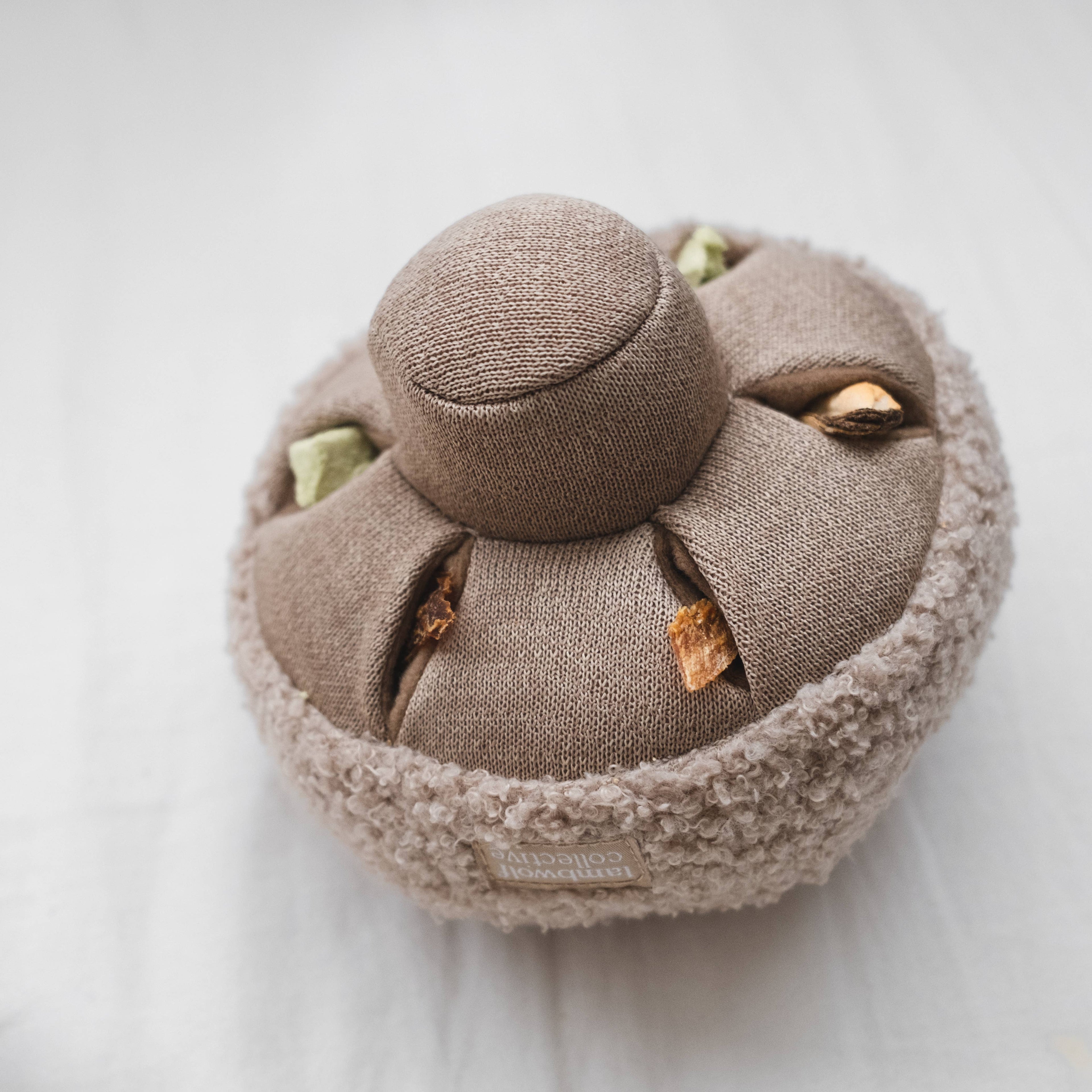 GUU // OAT // ENRICHMENT DOG TOY // SNUFFLE TOY: Small