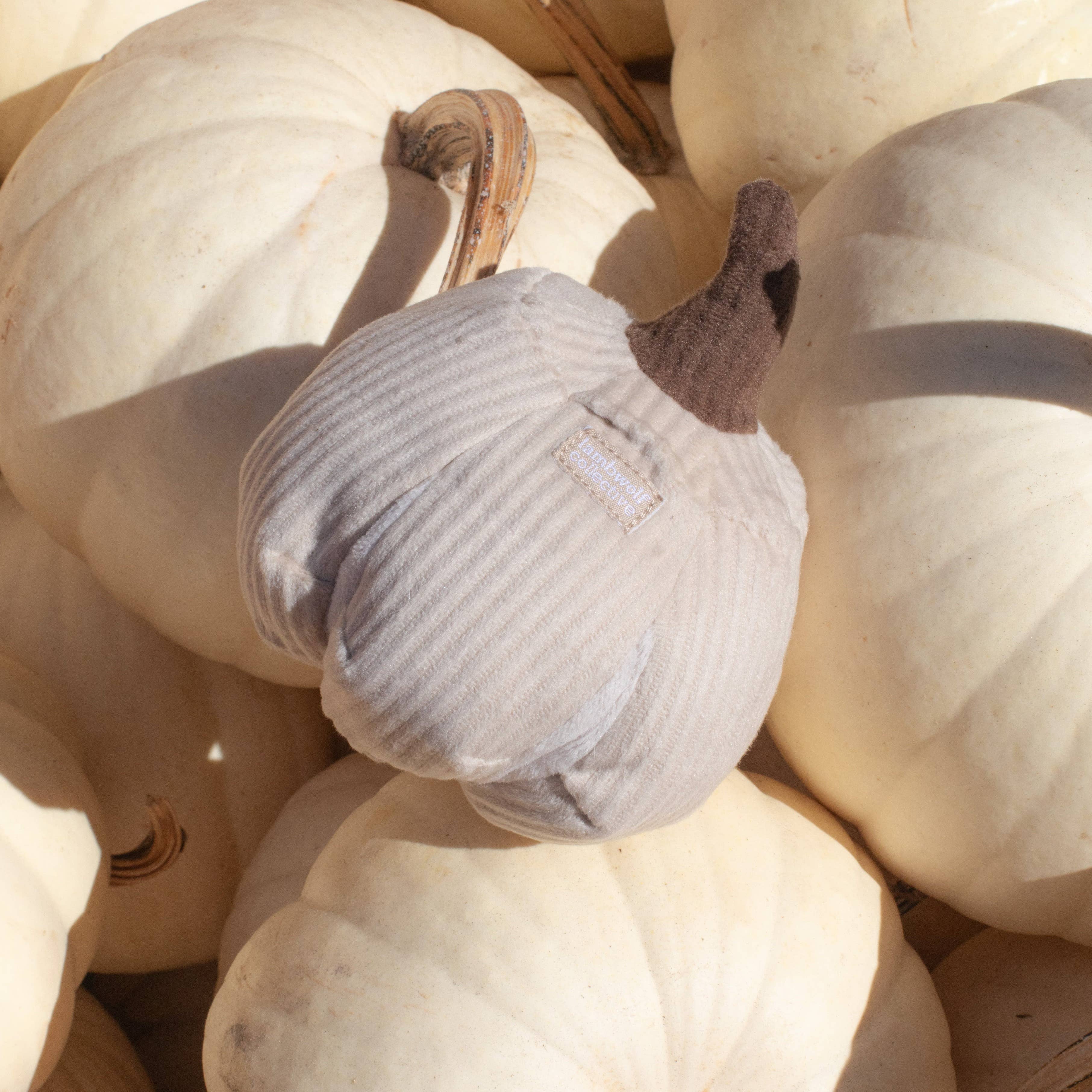 BOO // ENRICHMENT DOG TOY // SNUFFLE : Squeakers