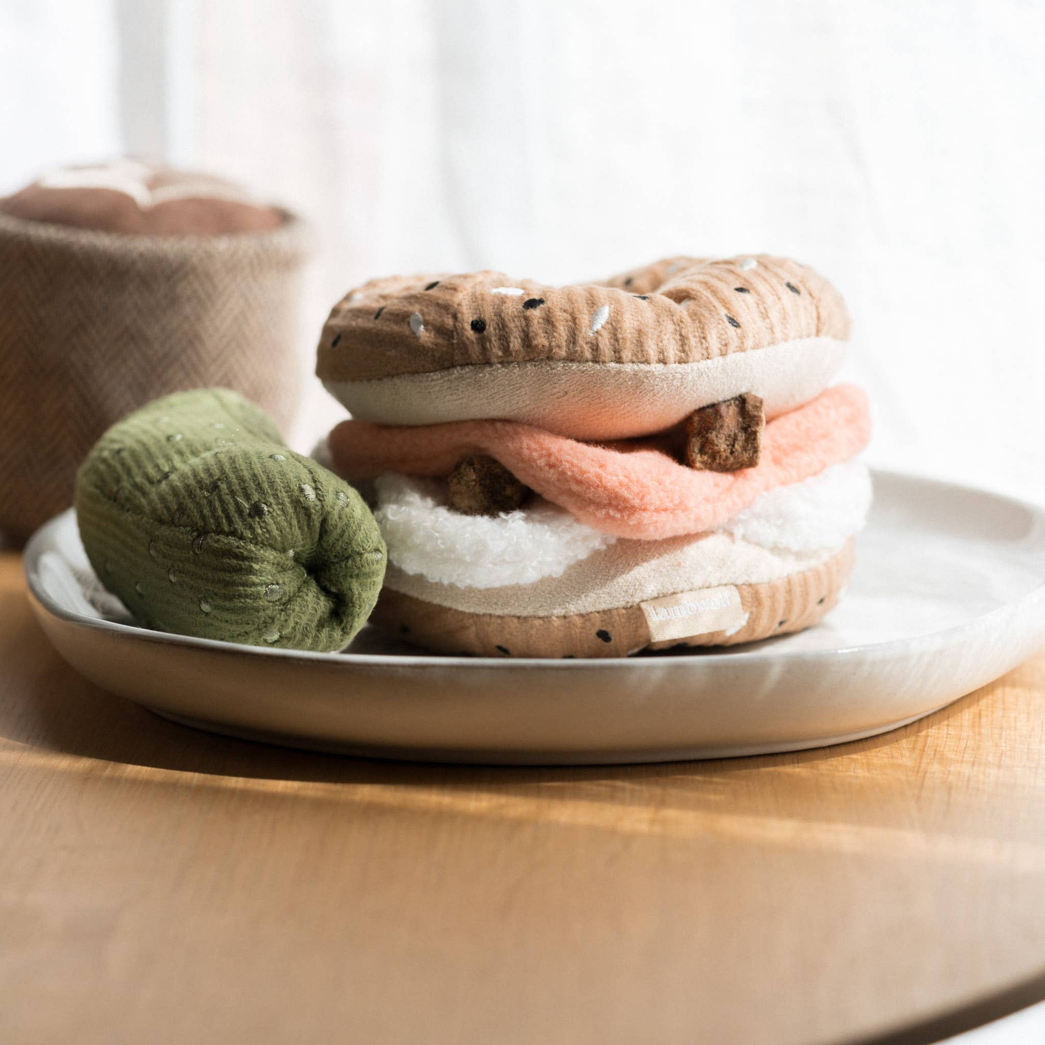 Bagel + Pickle//ENRICHMENT DOG TOY