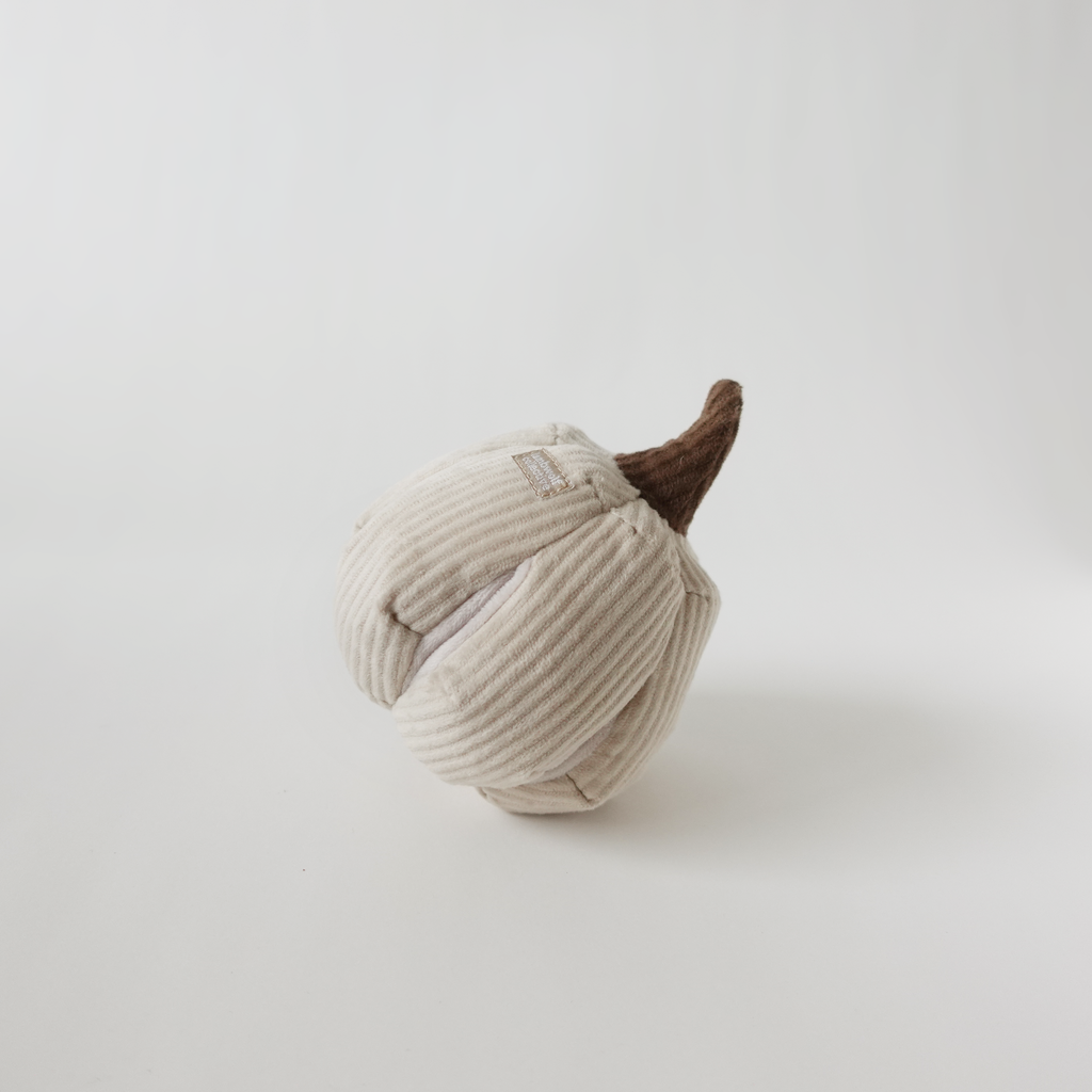 BOO // ENRICHMENT DOG TOY // SNUFFLE : Squeakers