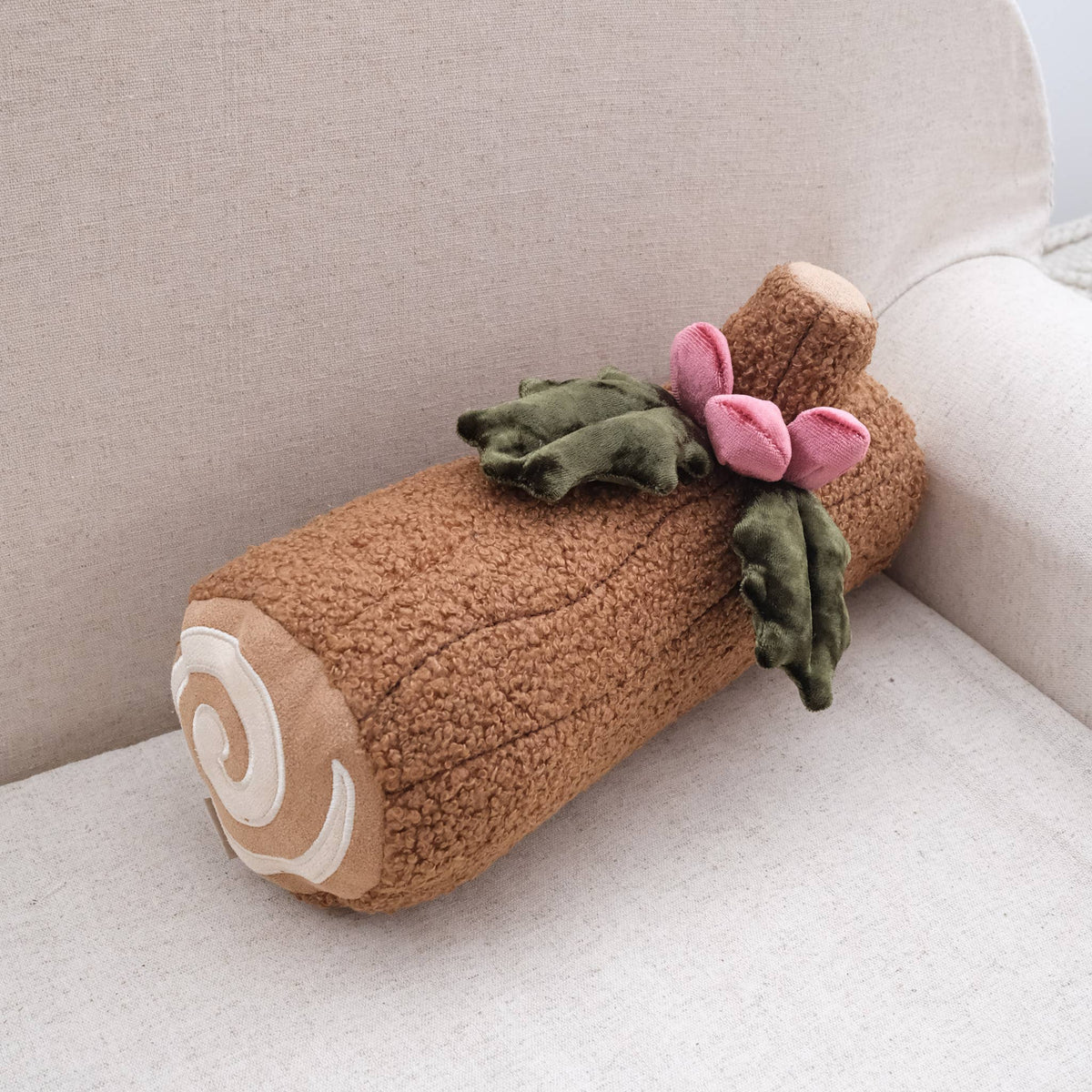 YULE LOG CAKE // ENRICHMENT DOG TOY // HOLIDAY : NUDE